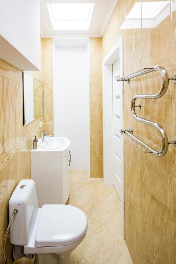 Designer Apartment Зі Світлом! Lviv Bagian luar foto