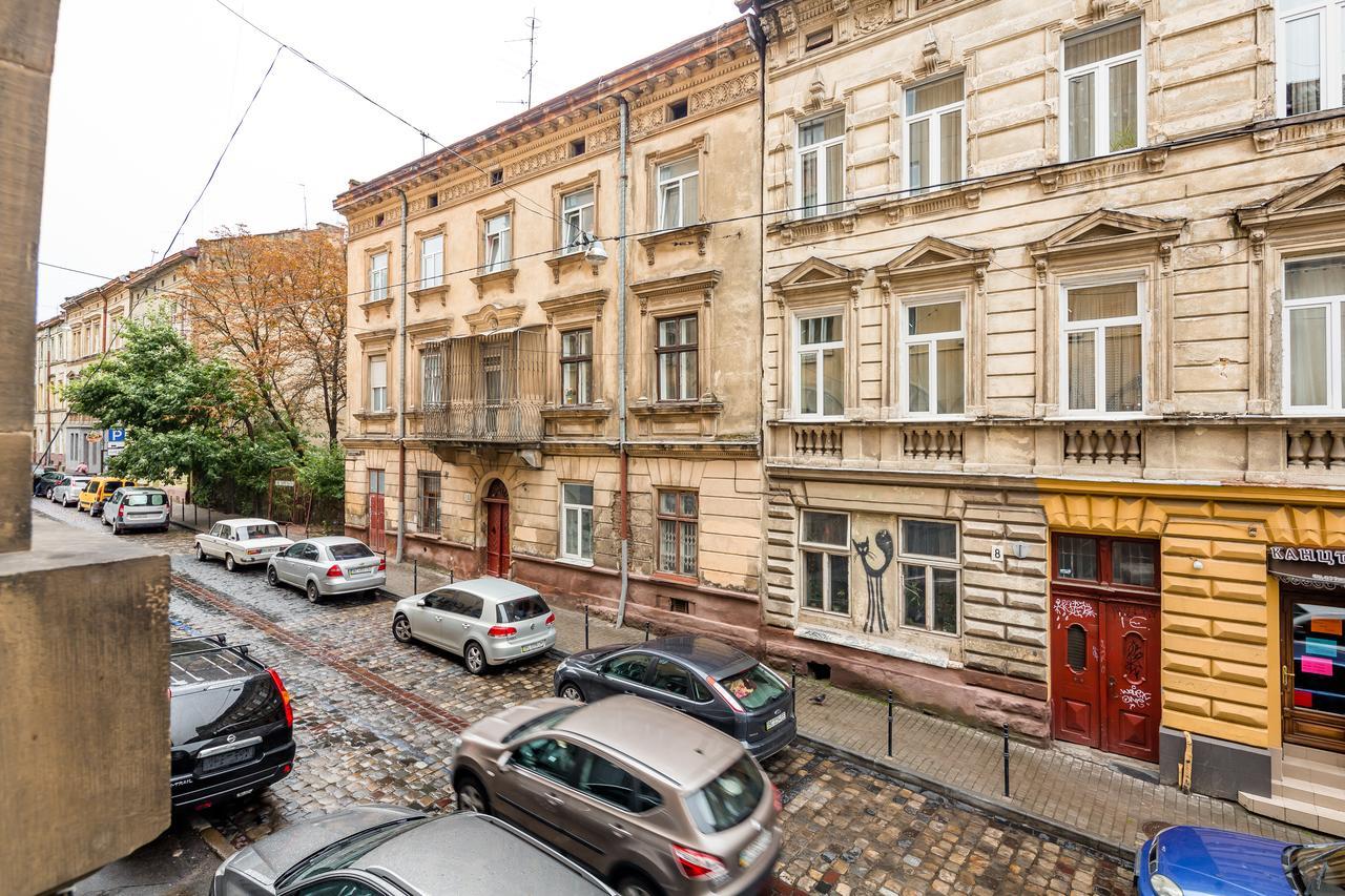 Designer Apartment Зі Світлом! Lviv Bagian luar foto